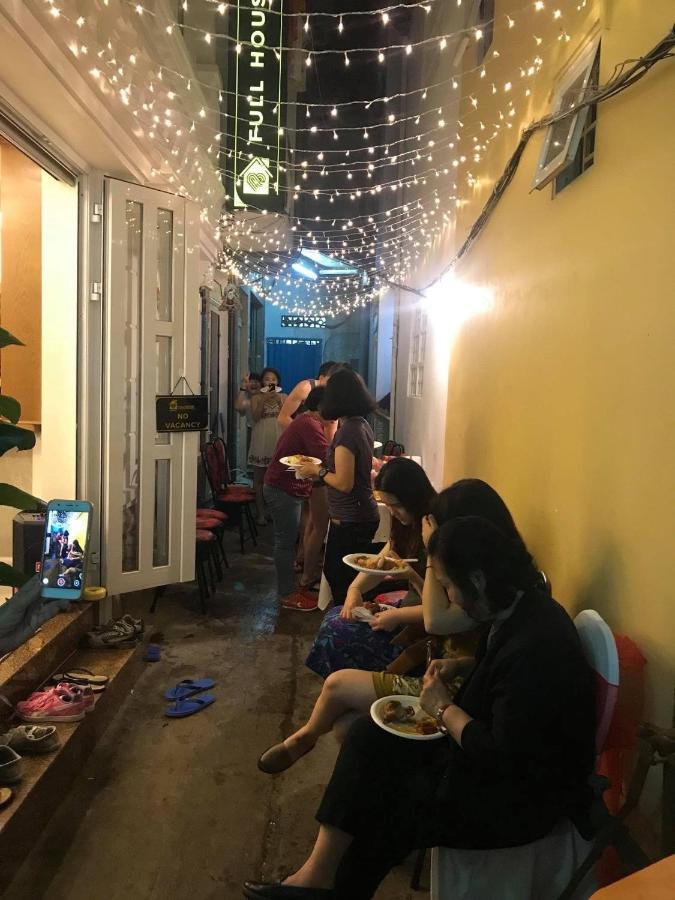 Full House TP. Hồ Chí Minh